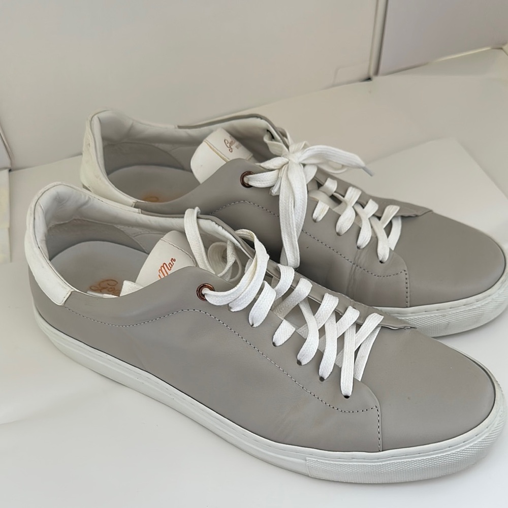 Good Man Brand Gray and White Minimalist Sneakers size 11